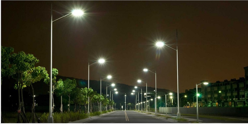 All about vertical solar lights