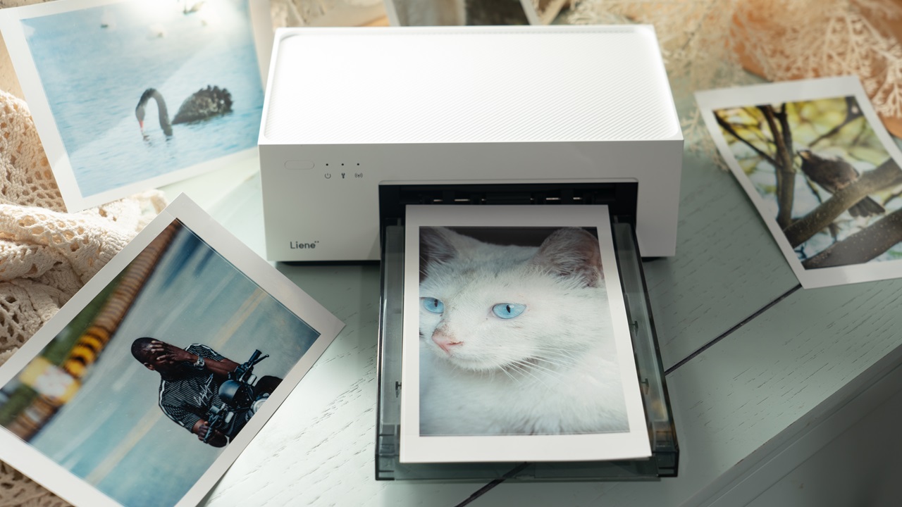 Capturing Moments: A Simple Guide to Sharing Event Photos with Mini Photo Printers